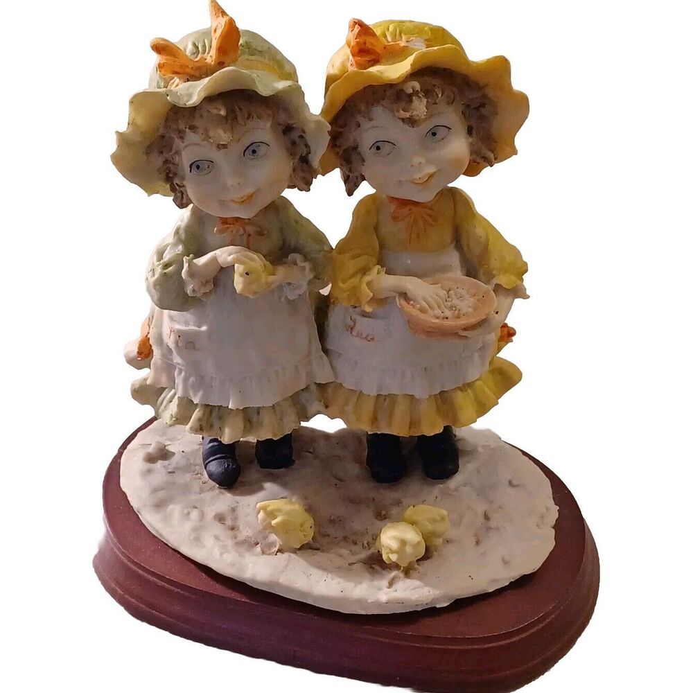 Giuseppe Armani porcelain figurines Lia and Lea Collection Florence